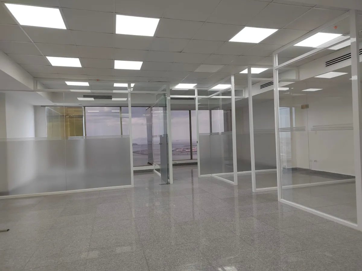ALQUILER OFICINA TORRE BICSA