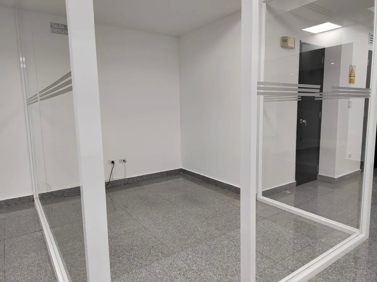 ALQUILER OFICINA TORRE BICSA