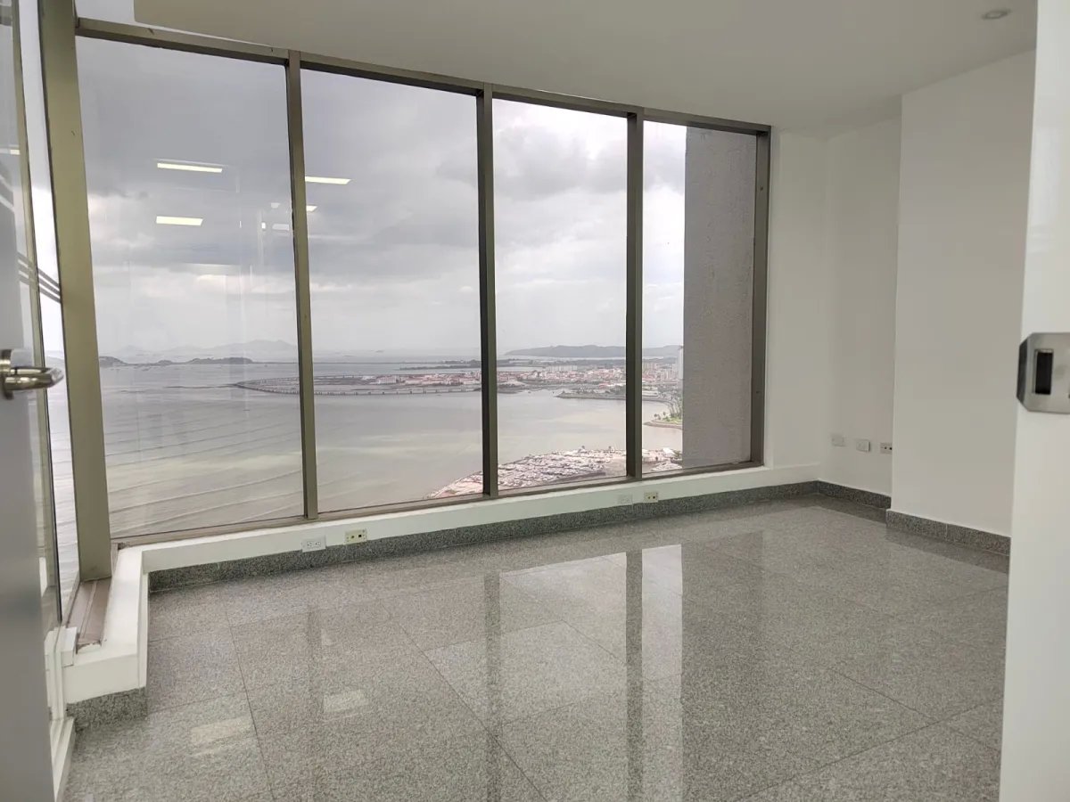 ALQUILER OFICINA TORRE BICSA