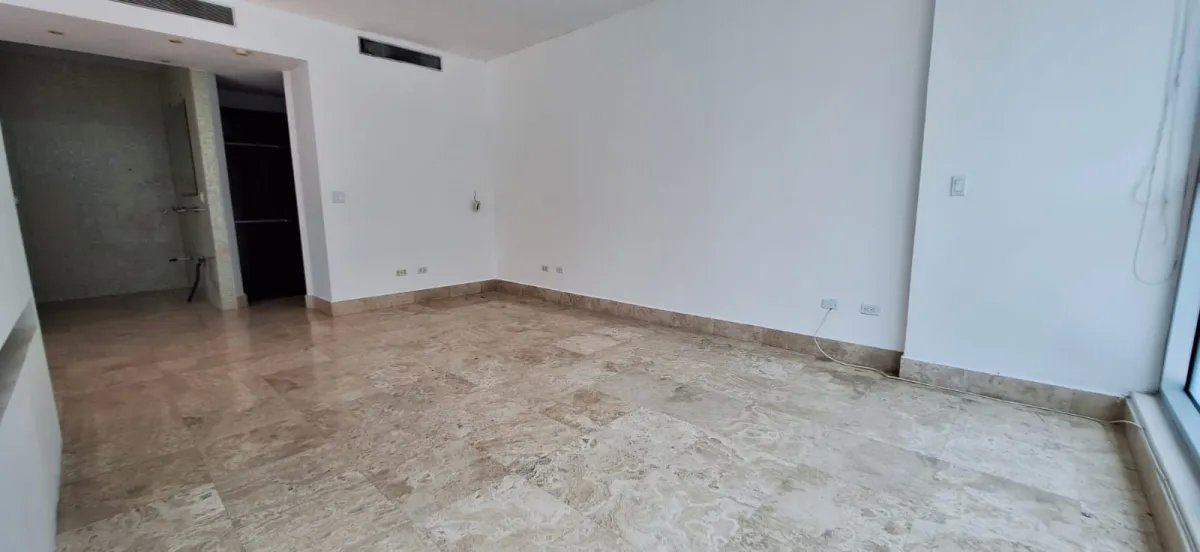Apartment For Sale in San Francisco