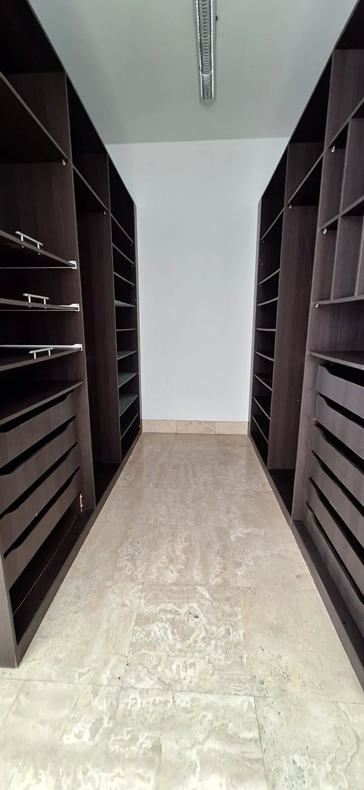 Apartment For Sale in San Francisco