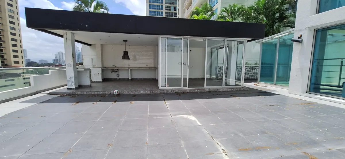 Apartment For Sale in San Francisco