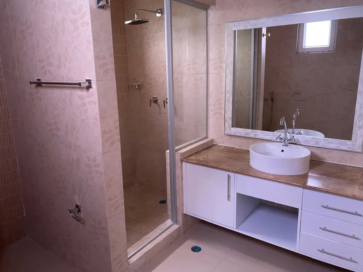 SE ALQUILA APARTAMENTO EN PUNTA BARCO