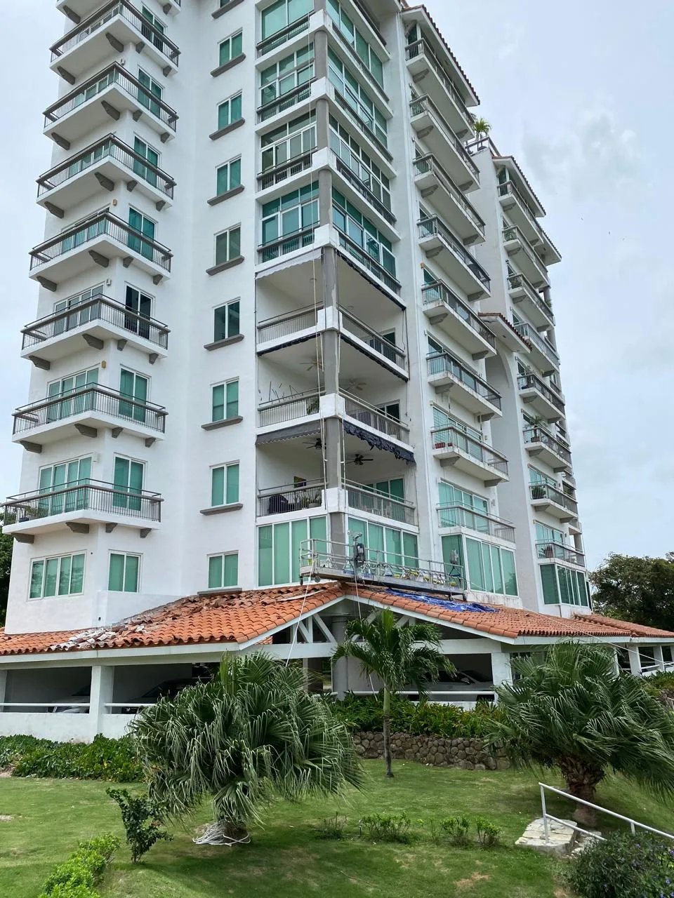 SE VENDE APARTAMENTO EN PUNTA BARCO