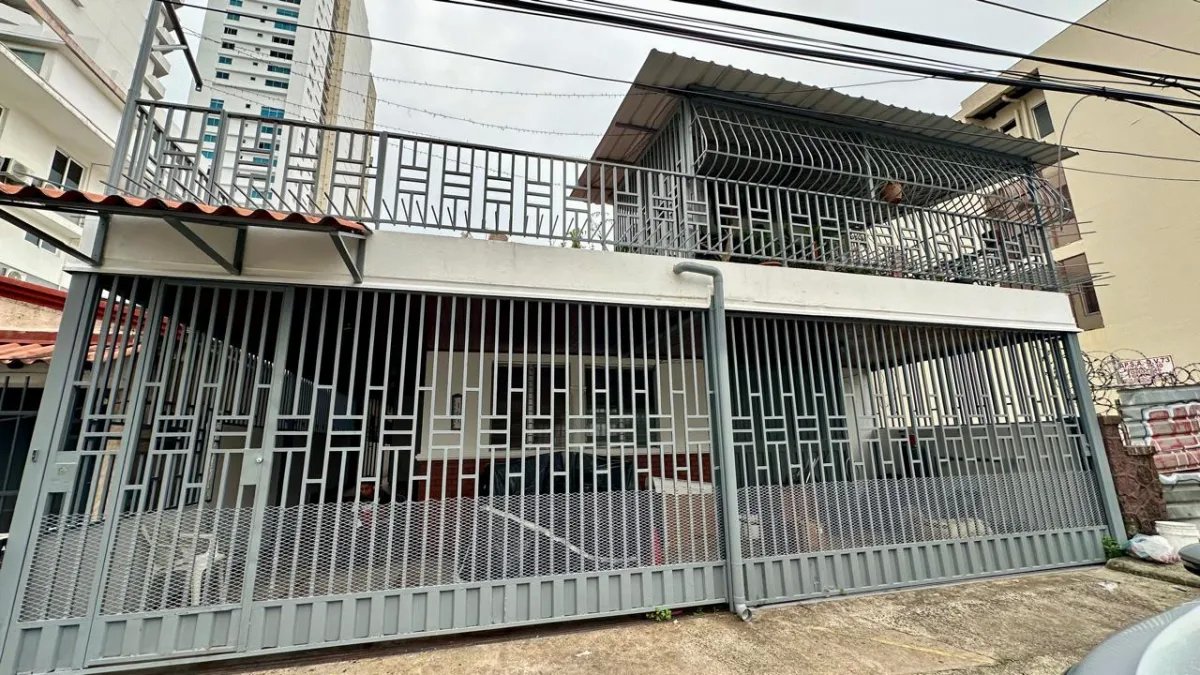Se vende casa en Avenida Balboa, Bella Vista