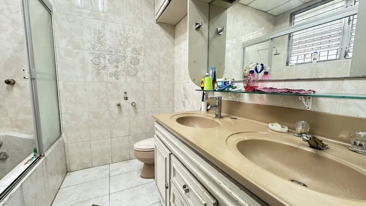 Se vende casa en Avenida Balboa, Bella Vista