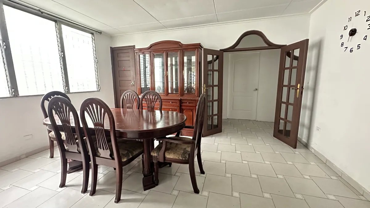 Se vende casa en Avenida Balboa, Bella Vista