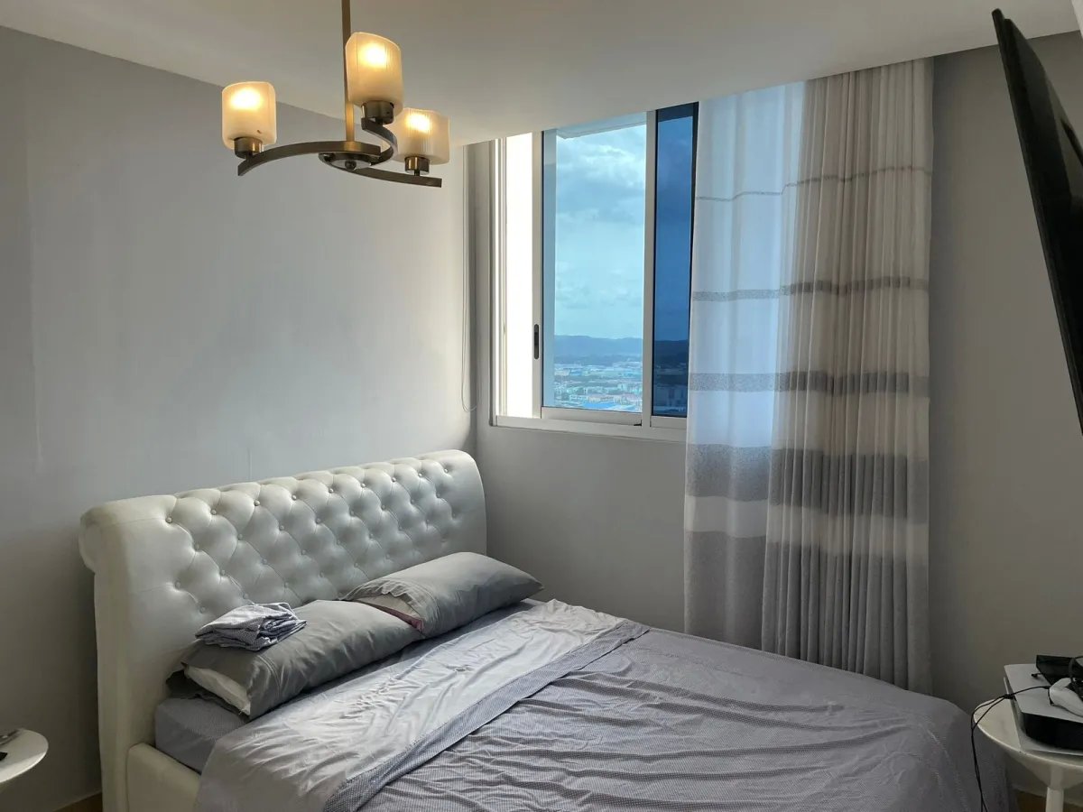 Apartment For Sale in Avenida Balboa