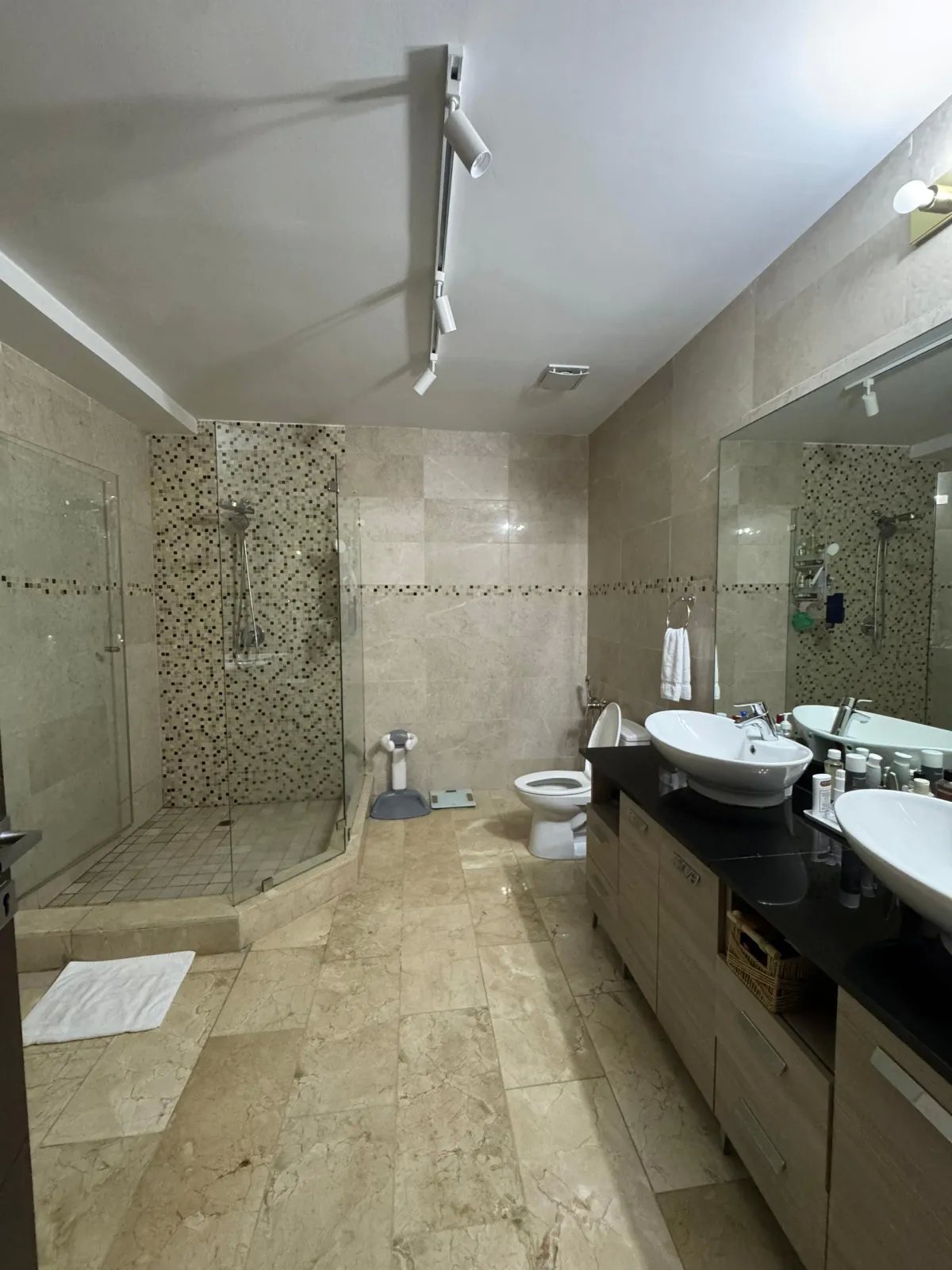 Alquiler/venta de apartamento amueblado en Grand Tower, Punta Pacífica