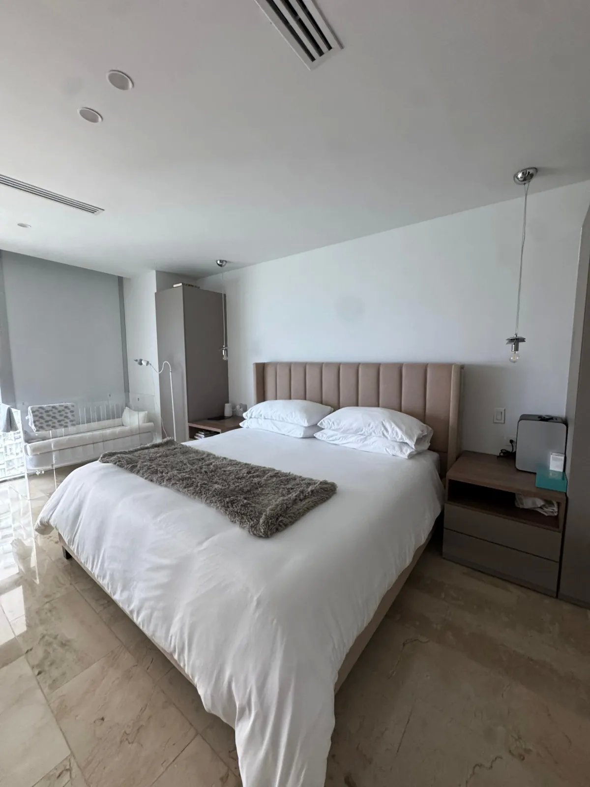 Alquiler/venta de apartamento amueblado en Grand Tower, Punta Pacífica