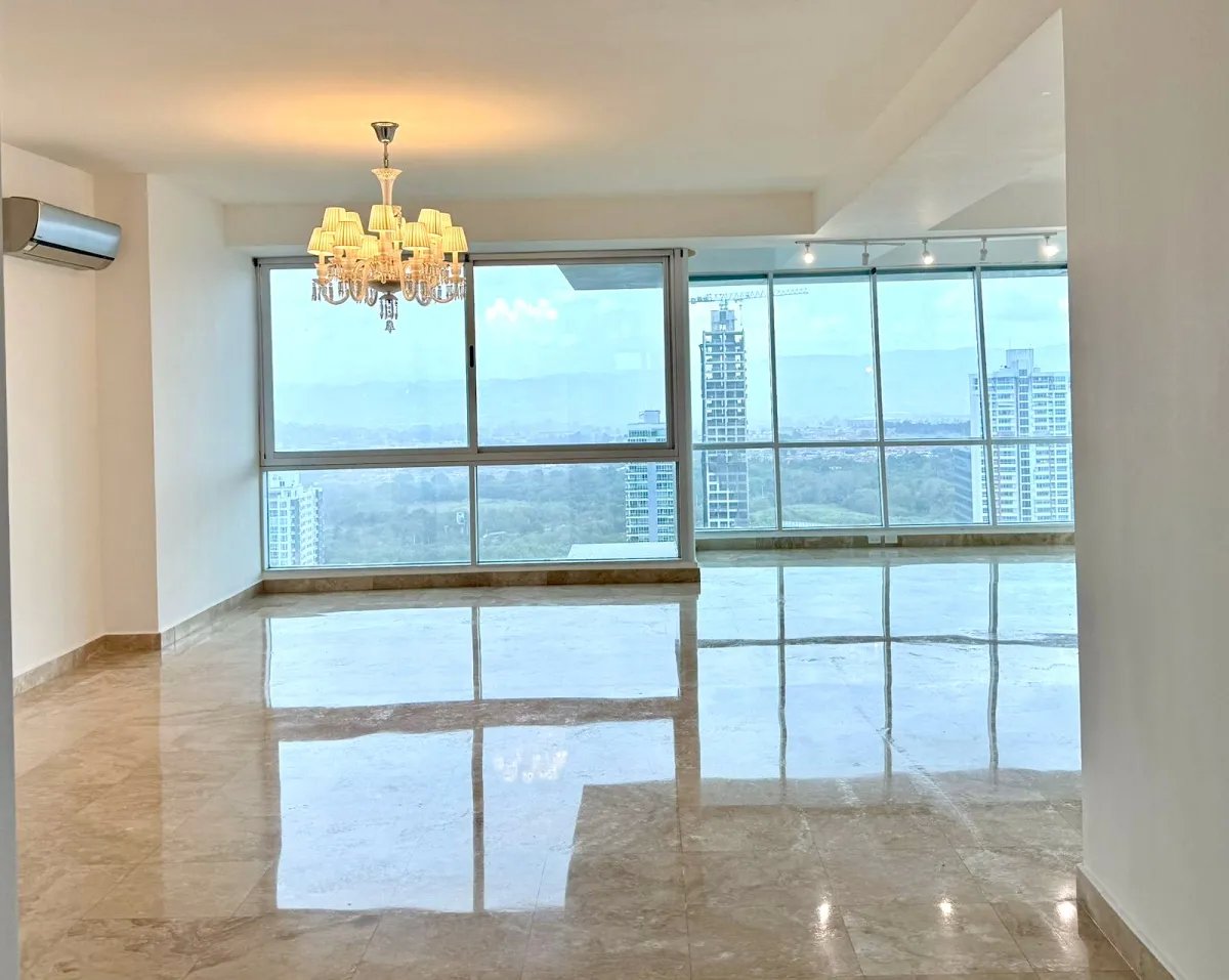 Se vende apartamento en PH Titanium, Costa del Este $. 500,000