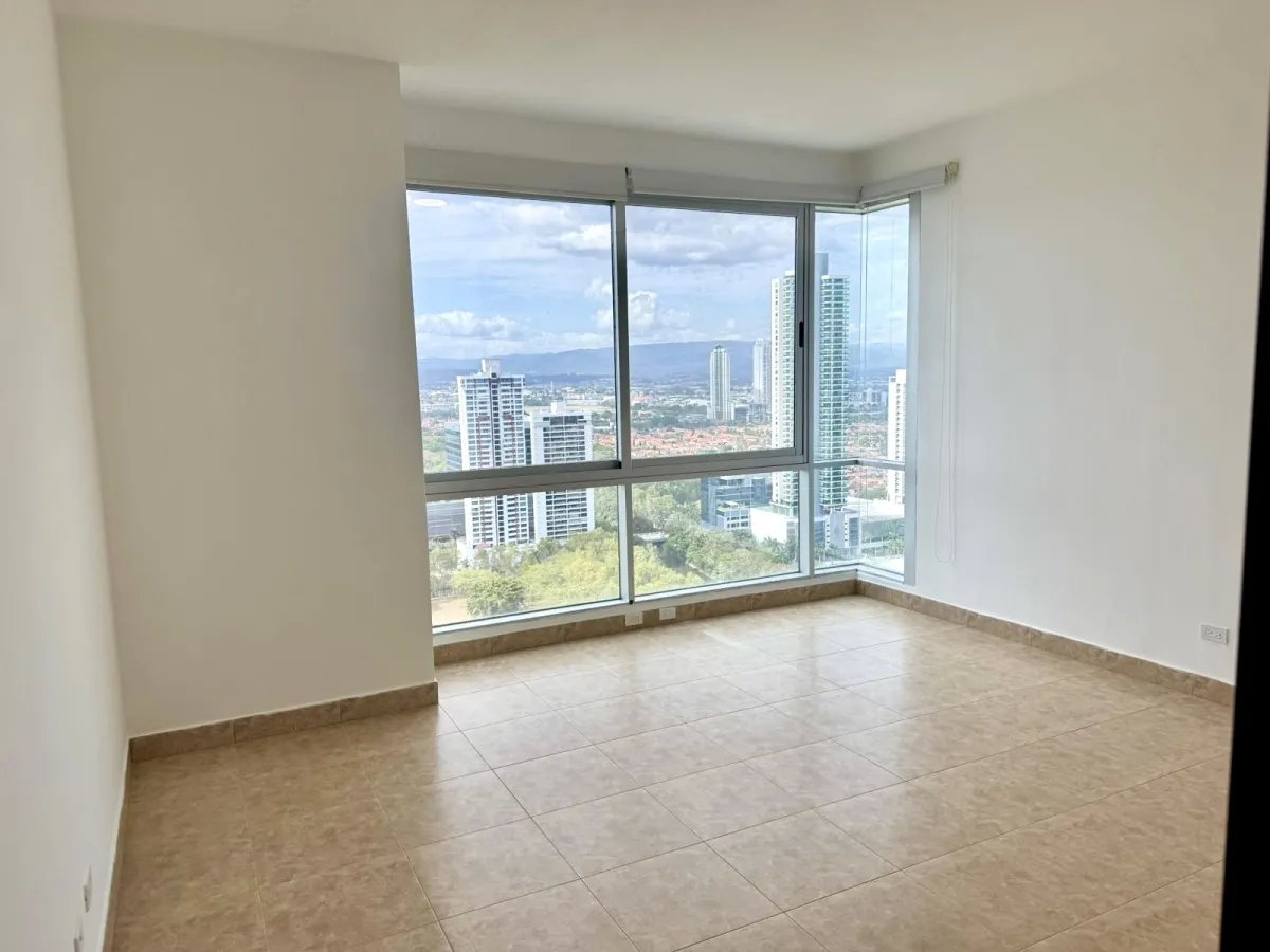 Se vende apartamento en PH Titanium, Costa del Este $. 500,000