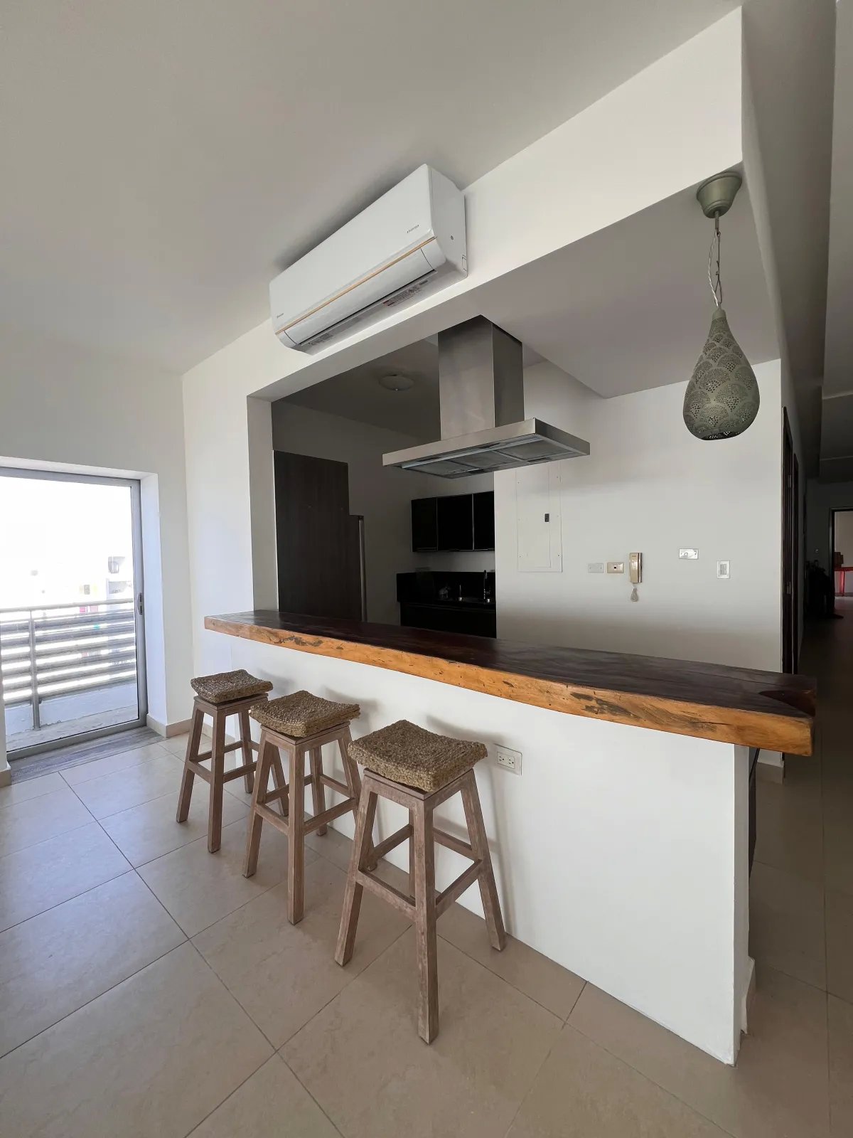 Apartment For Rent in Avenida Balboa