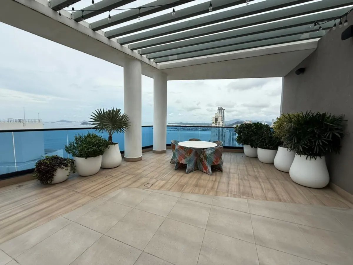 Venta de Penthouse en Ocean Front Luxury Penthouses Punta Patilla