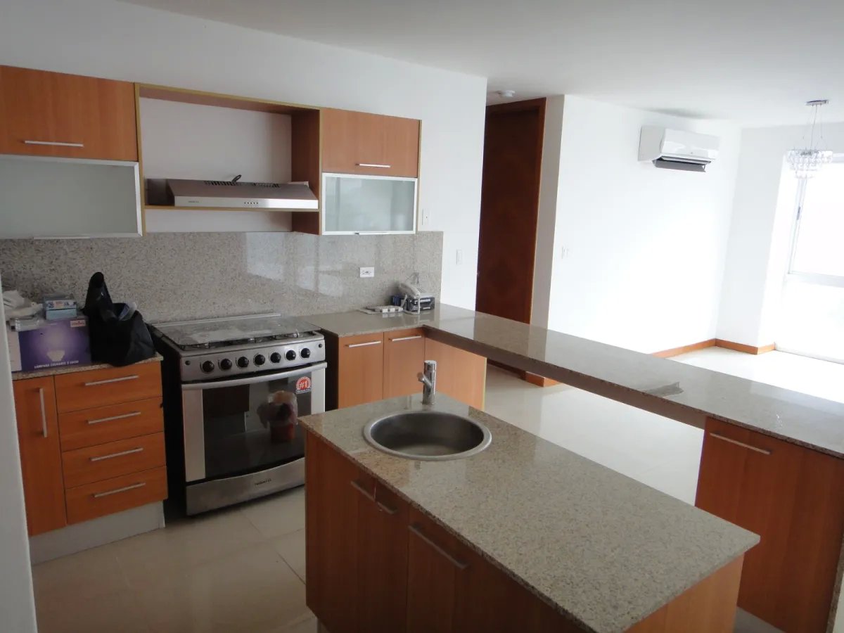 VENTA GANGA  APARTAMENTO PH BAHIA DELL GOLF