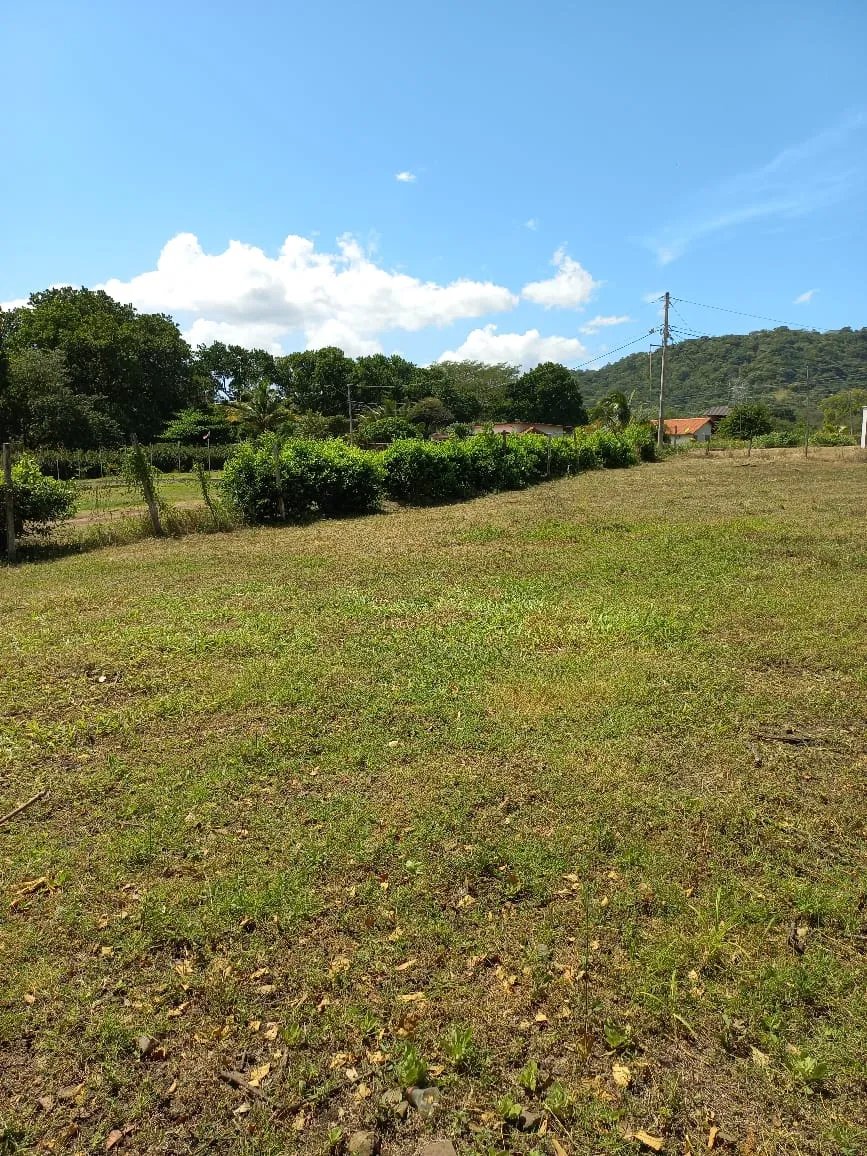 Vendo dos terrenos unidos en Rancho Los Sueños