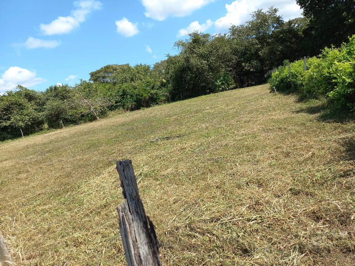 Vendo dos terrenos unidos en Rancho Los Sueños