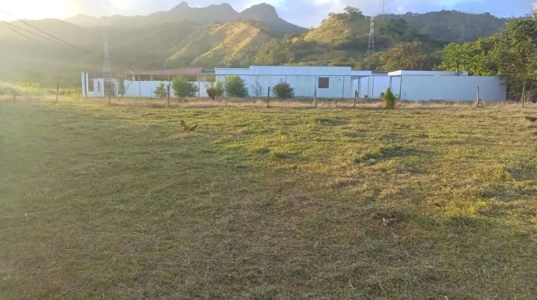 Vendo dos terrenos unidos en Rancho Los Sueños