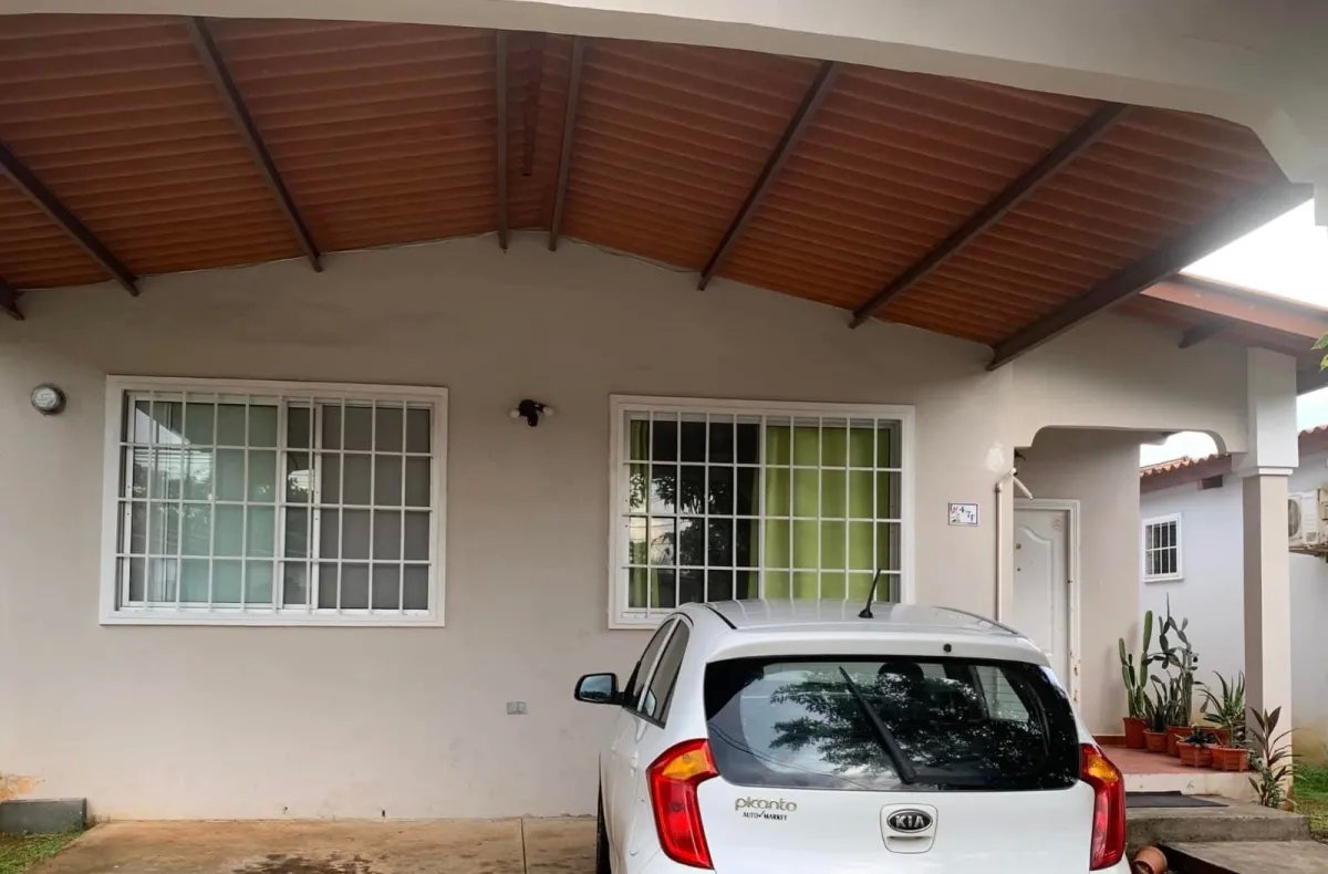 Alquiler de casa en Brisas del Golf, Arraijan