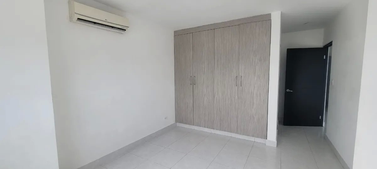 Apartment For Sale in BETHANIA