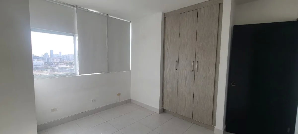 Apartment For Sale in BETHANIA