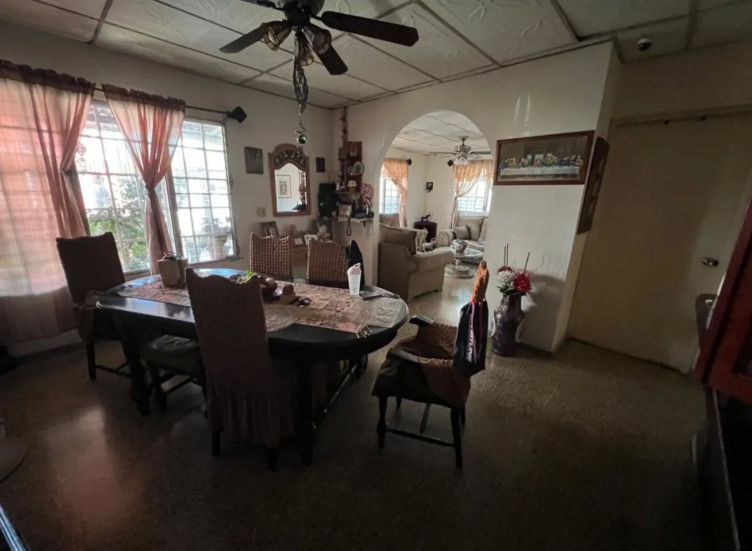 Single Family Detached For Sale in Barrio Colón