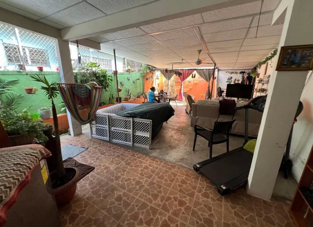Single Family Detached For Sale in Barrio Colón