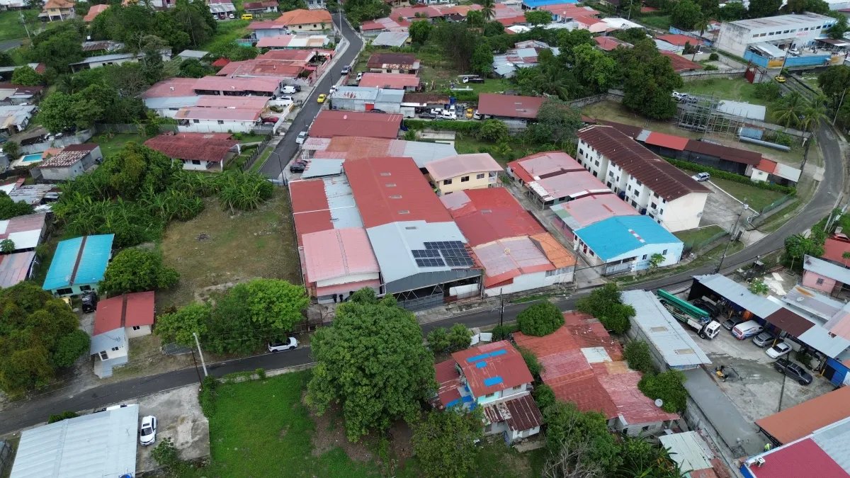 Se vende casa y galera en Llano Bonito, Juan Diaz