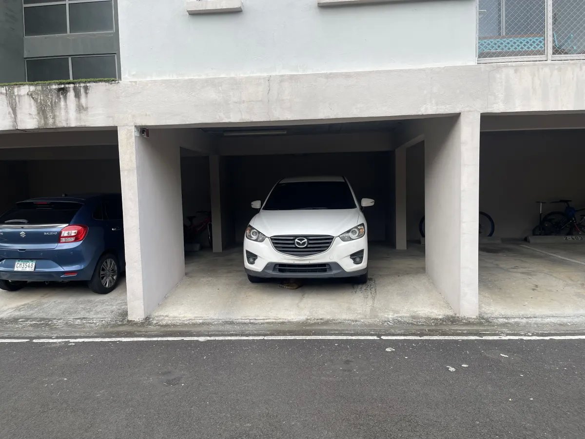 SE VENDE O SE ALQUILA
