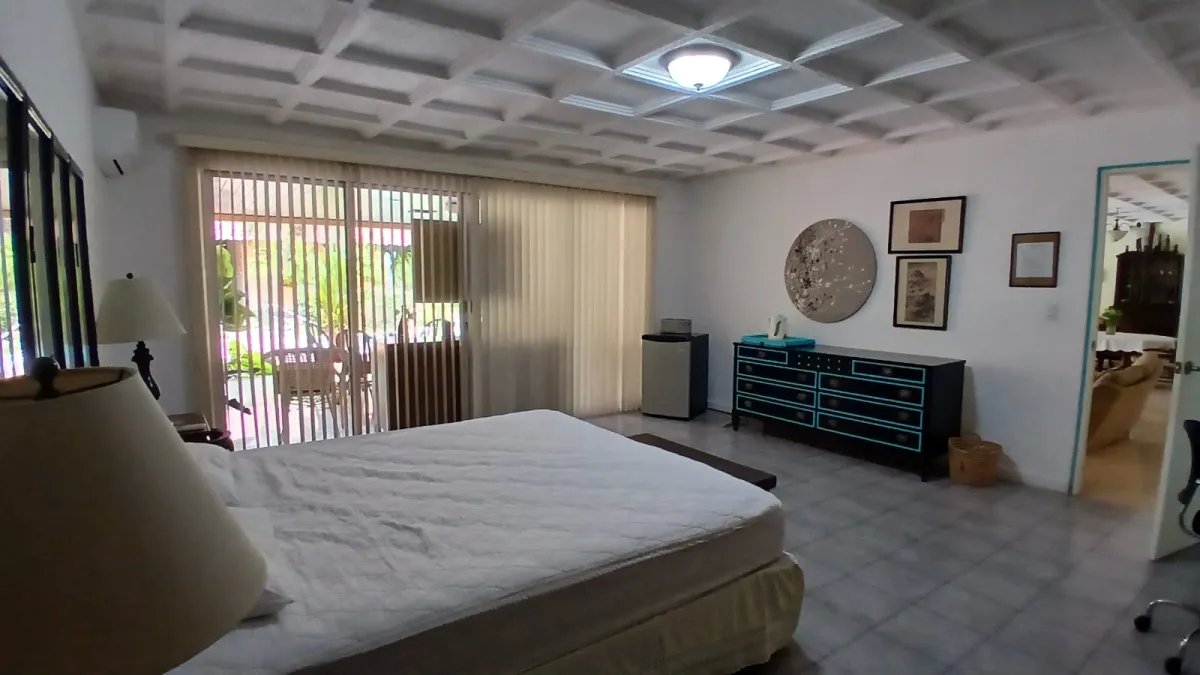 Mobile Home For Sale in San Francisco.