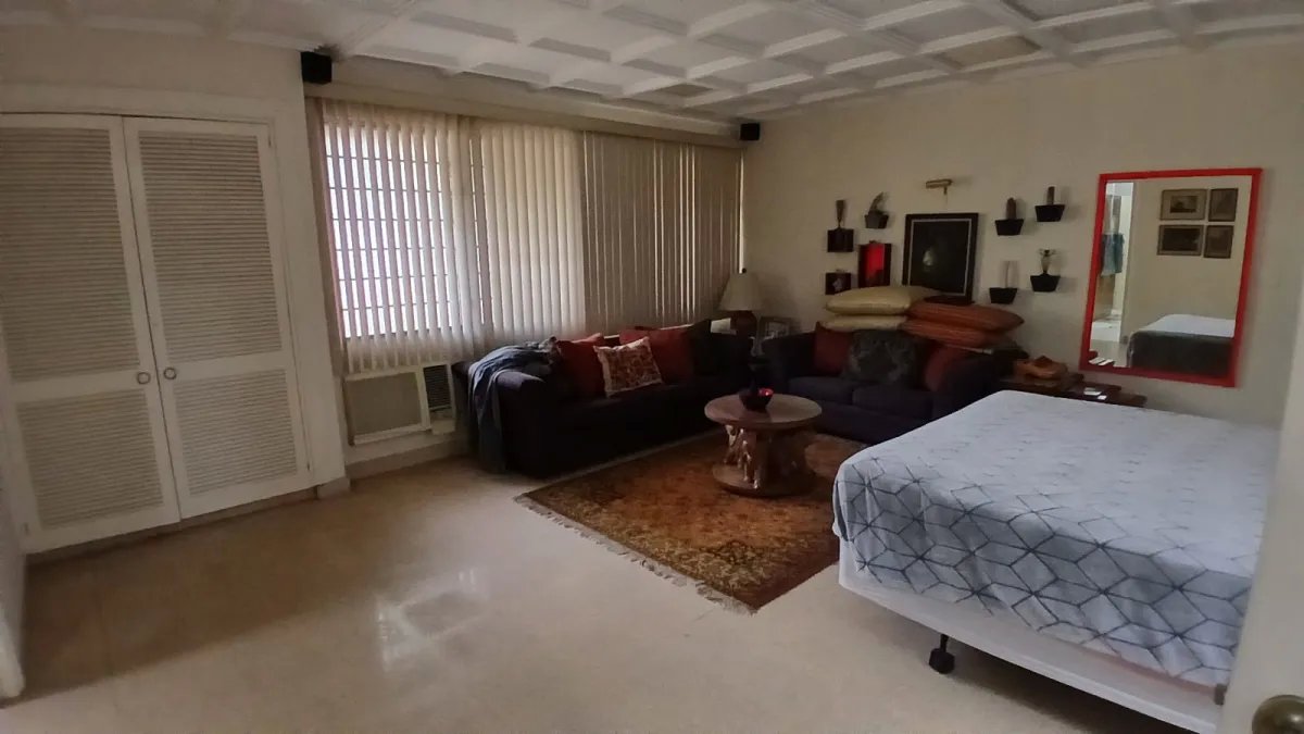 Mobile Home For Sale in San Francisco.