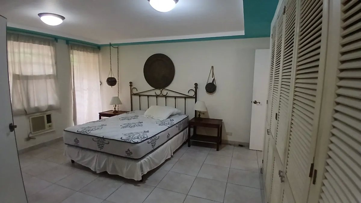 Mobile Home For Sale in San Francisco.