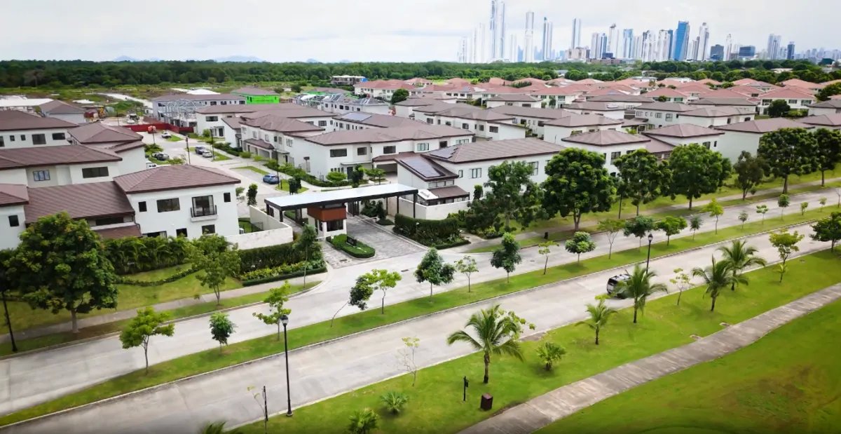 Venta de Casa Residenciá de Lujo PH The Woods en Santa María