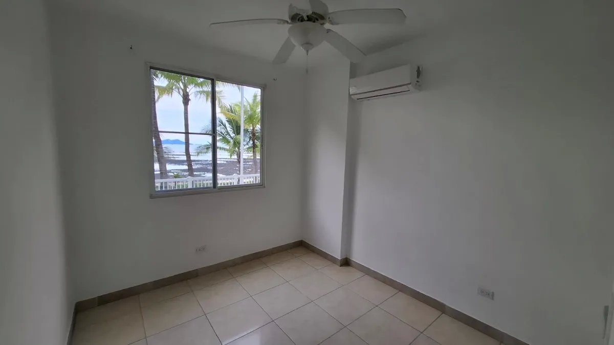 Venta de Apartamento en PH Altamarina, Playa Dorada