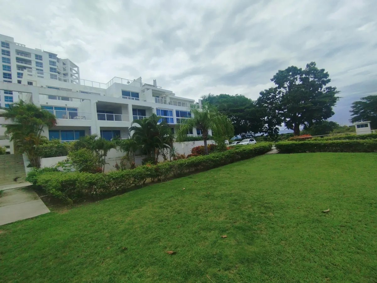Se vende apartamento en Playa Blanca, Farallón, Coclé