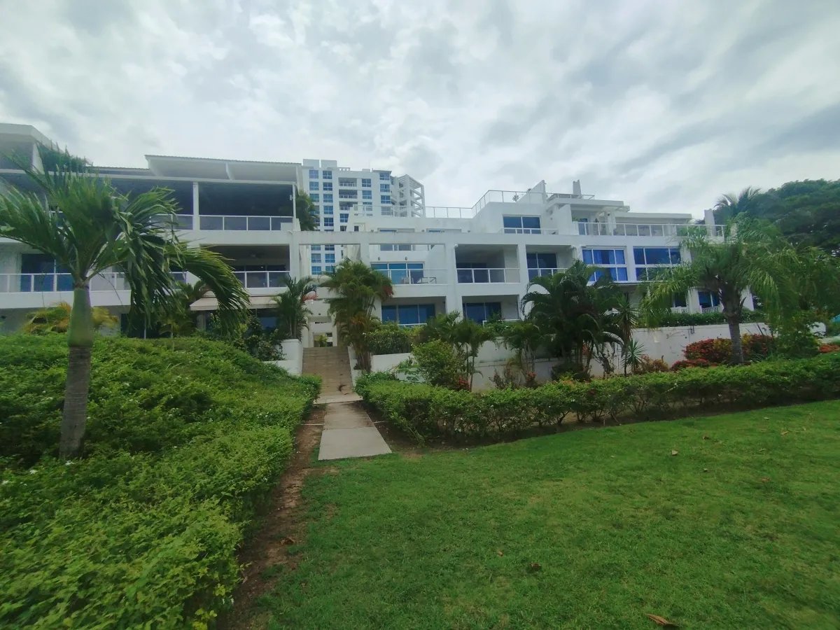 Se vende apartamento en Playa Blanca, Farallón, Coclé