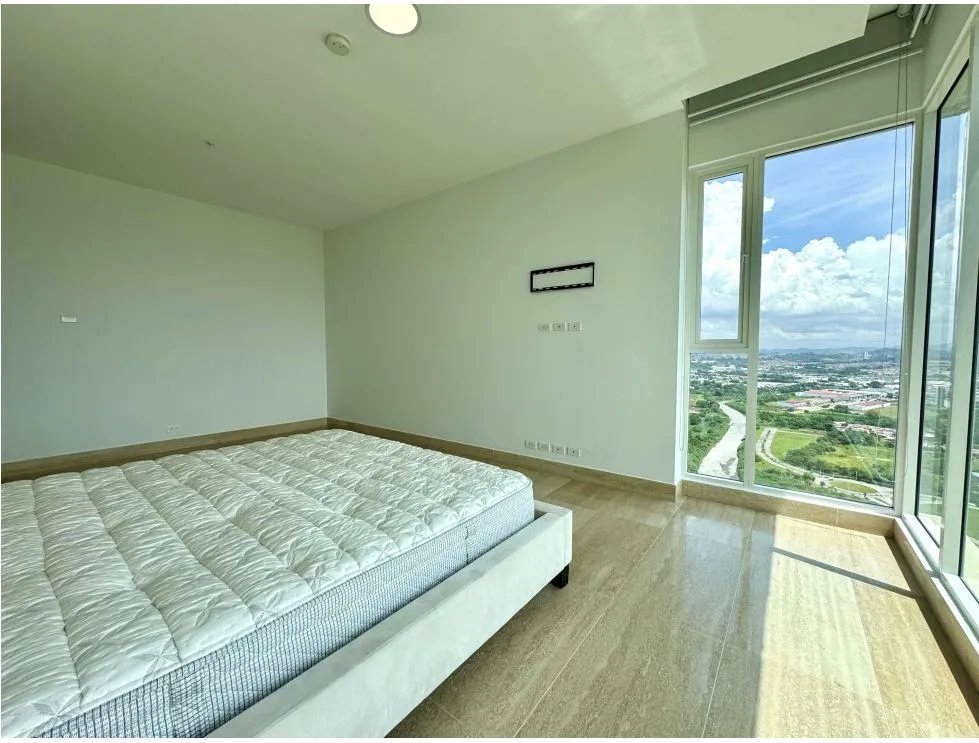 ALQUILER  Apartamento de Lujo en Solana, Santa María