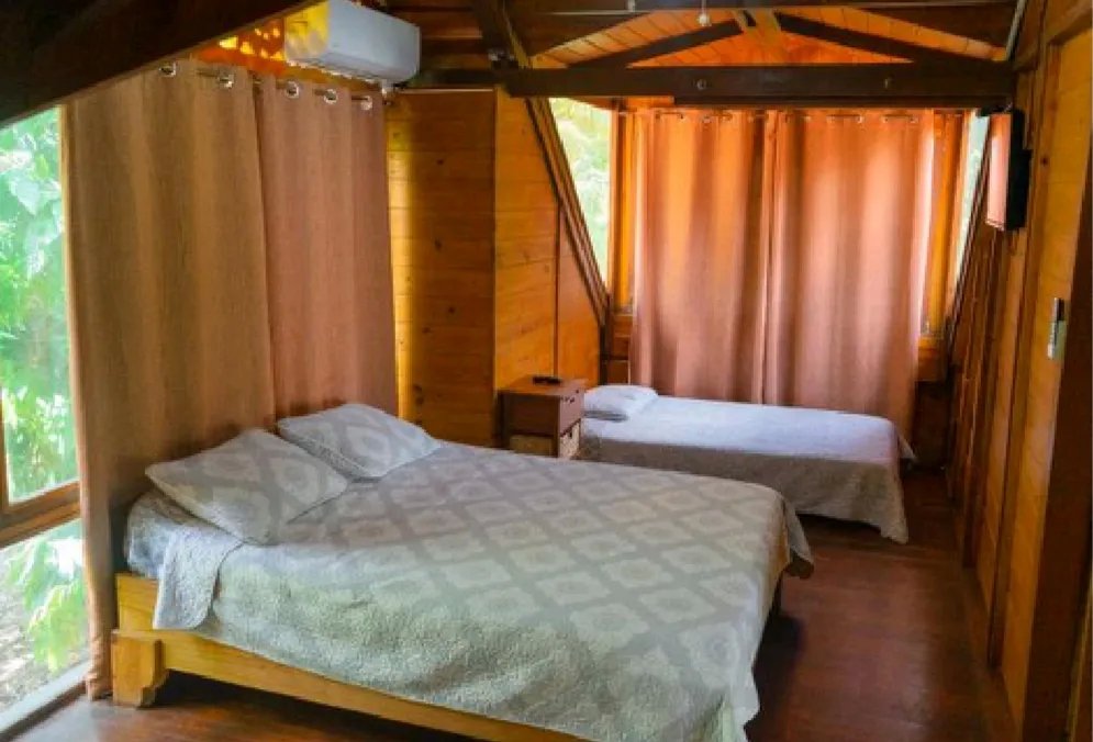 Se vende Hostal, San Martin, Pacora, Panamá Este