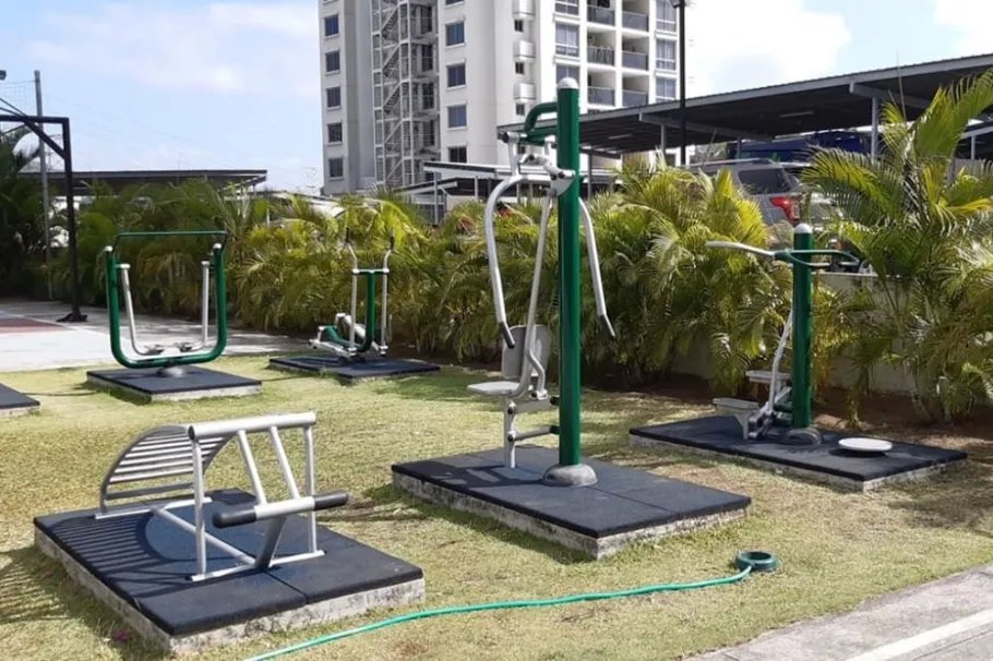 Se vende apartamento en PH Rokas, Condado Del Rey
