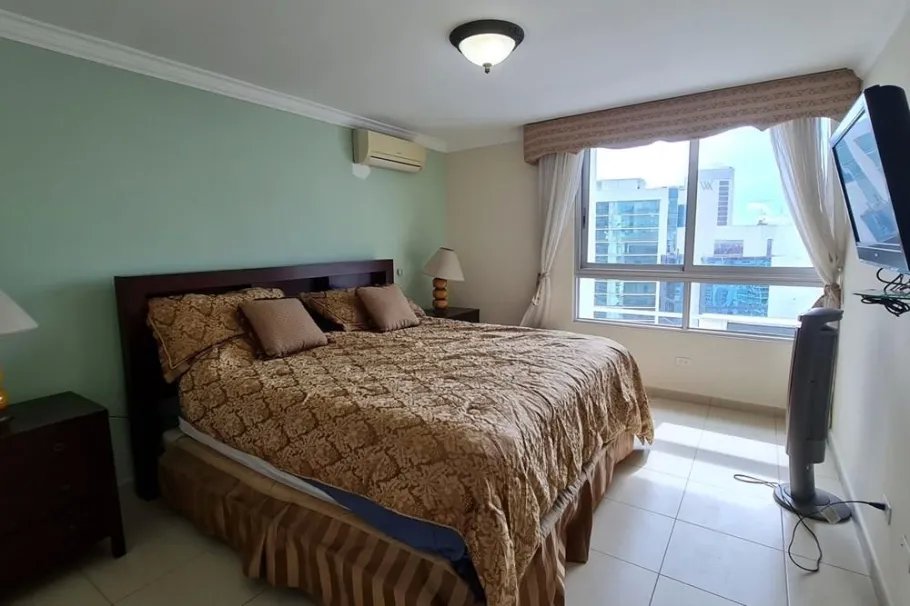 Se alquila apartamento en PH Sol Marina, Marbella