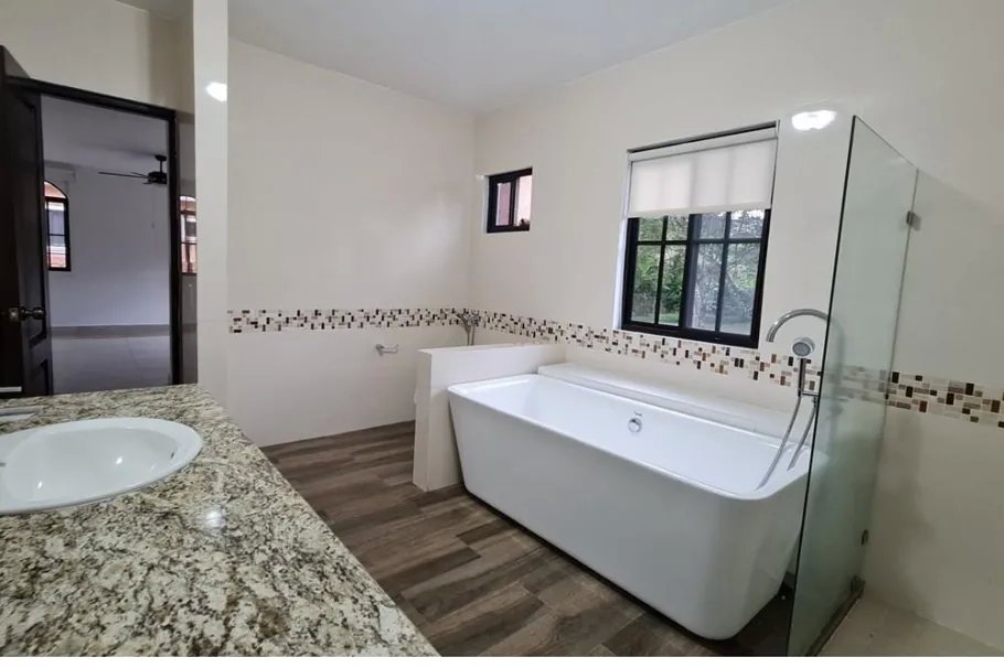 Se Vende Casa en PH Clayton Village, Clayton