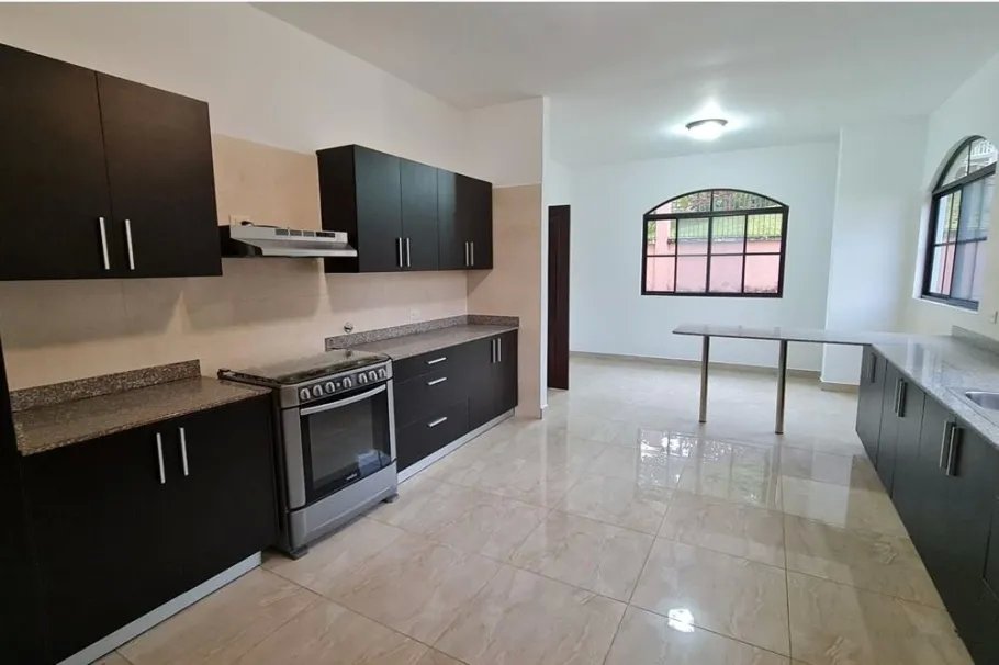Se Vende Casa en PH Clayton Village, Clayton