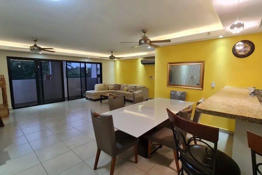 Condominium For Sale in Park Road