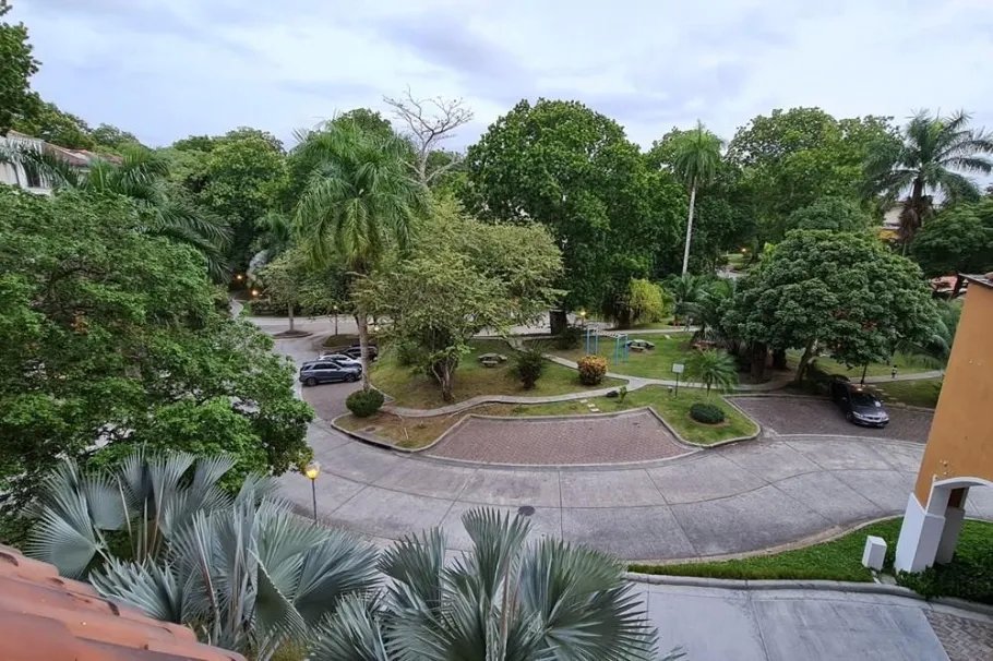 Condominium For Sale in Park Road