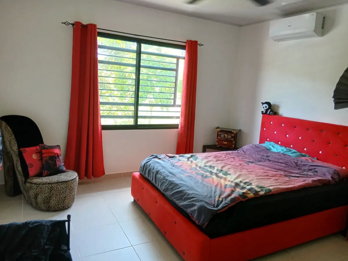 Farm For Sale in Las Lomas