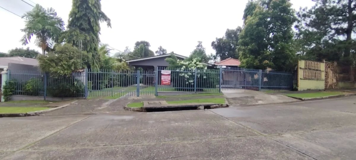 VENDO CASA EN ALTOS DE VACAMENTE