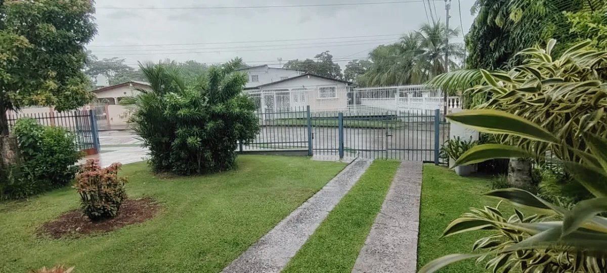 VENDO CASA EN ALTOS DE VACAMENTE