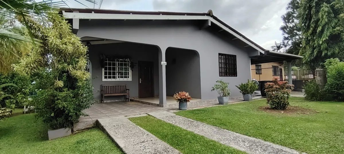 VENDO CASA EN ALTOS DE VACAMENTE