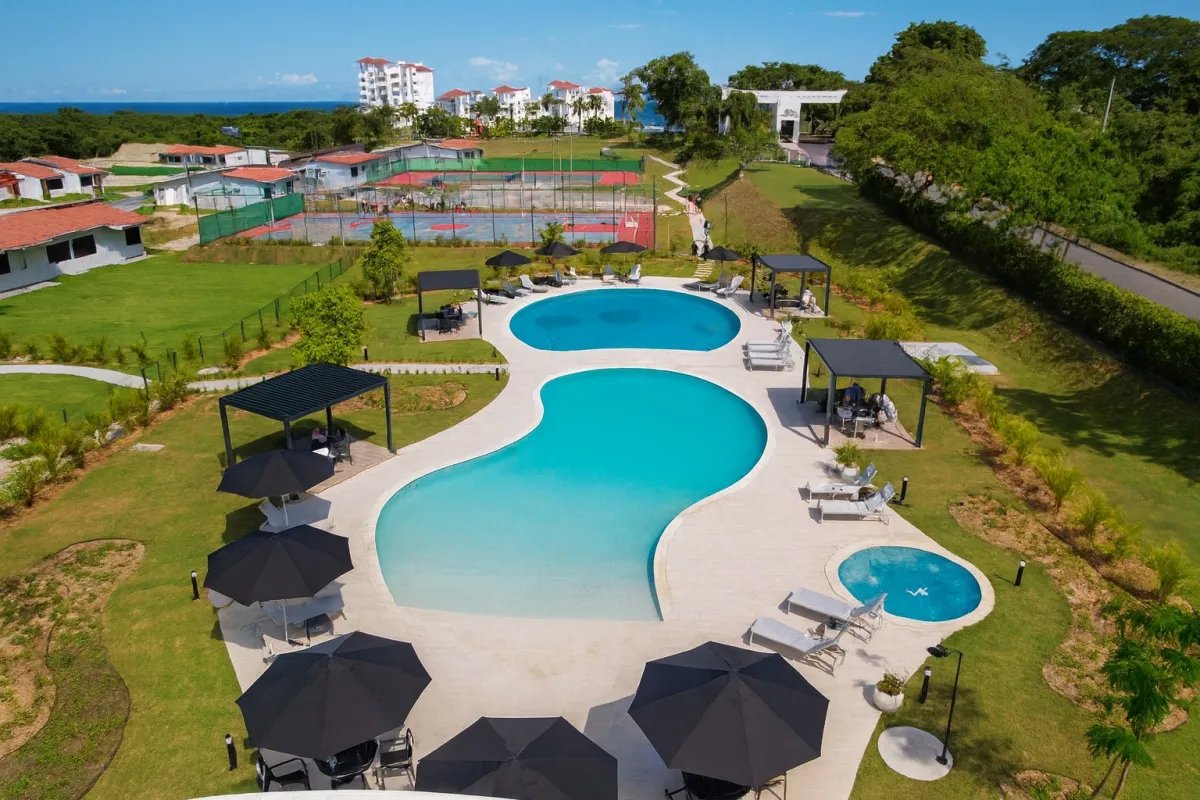 Venta de Casas de Playa Nuevas Amobladas San Carlos Panamá Oeste
