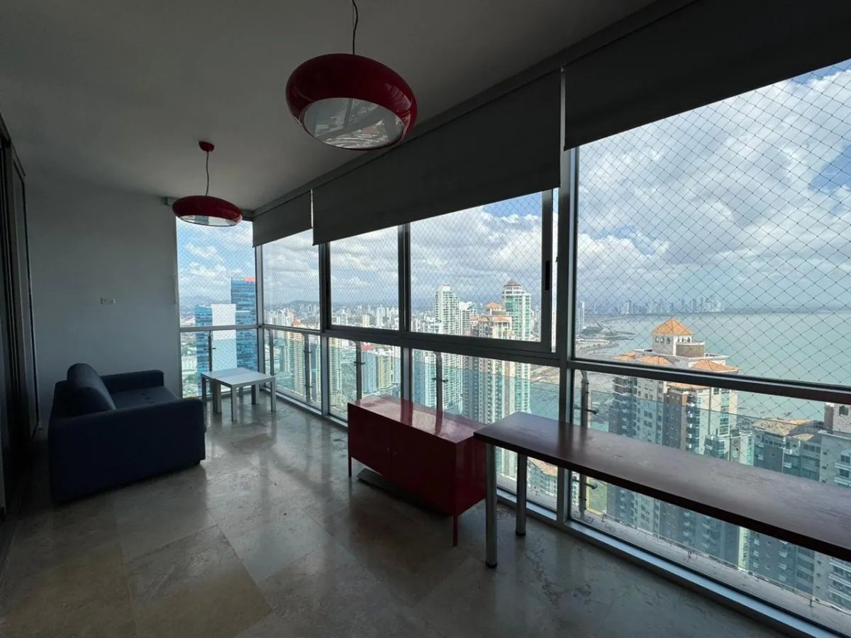 Venta o Alquiler de Apartamento Amoblado en Punta Pacífica, Panamá